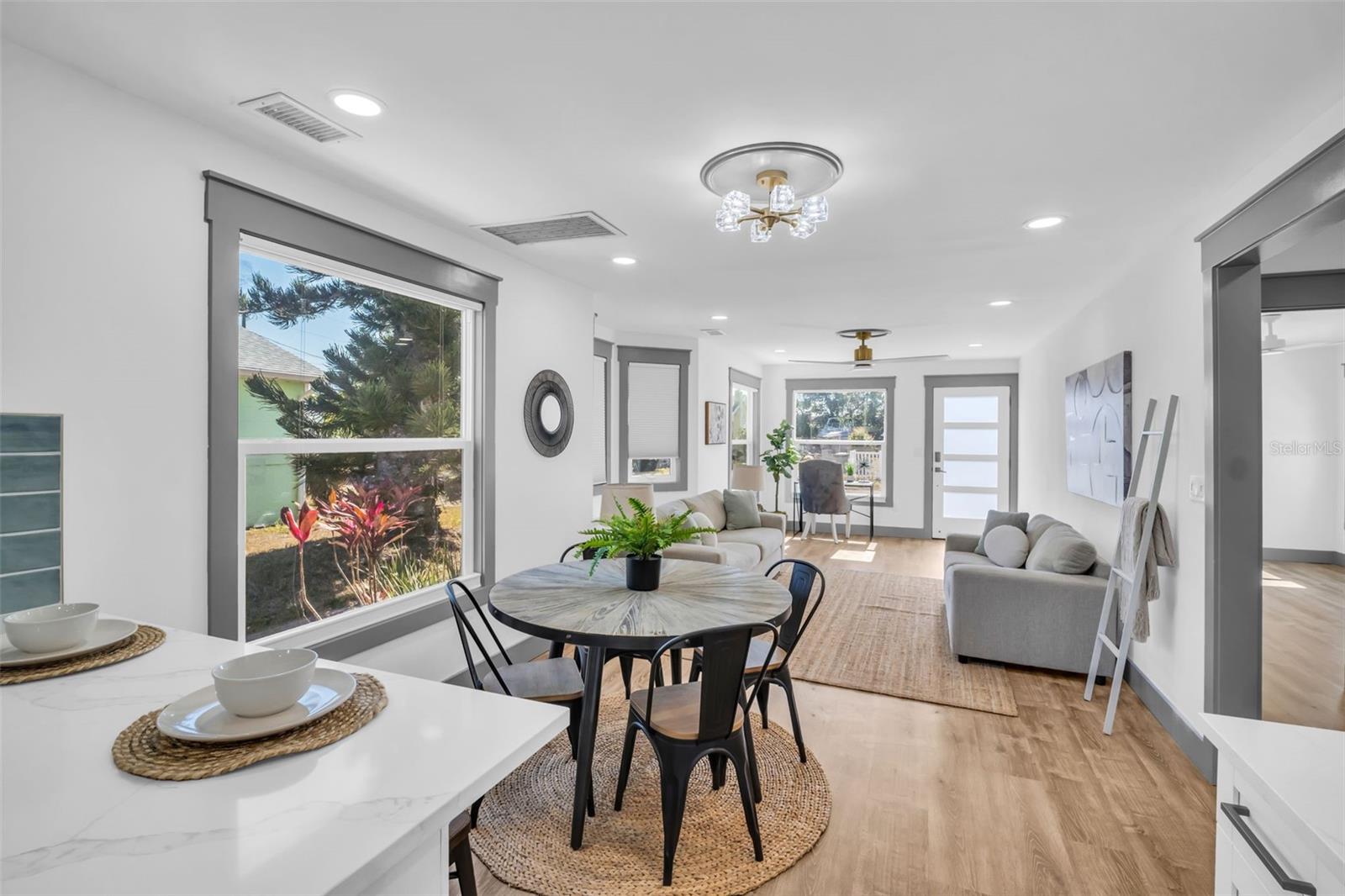 Image 6 of 46 For 4933 Newton Avenue S