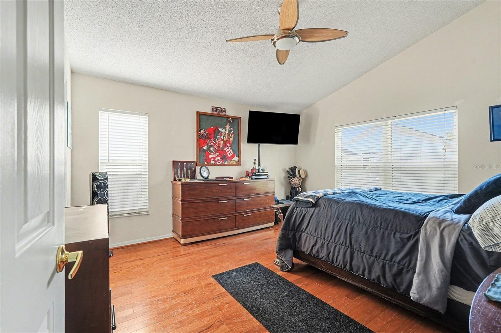 Image 14 of 29 For 2521 Arrowpointe Drive