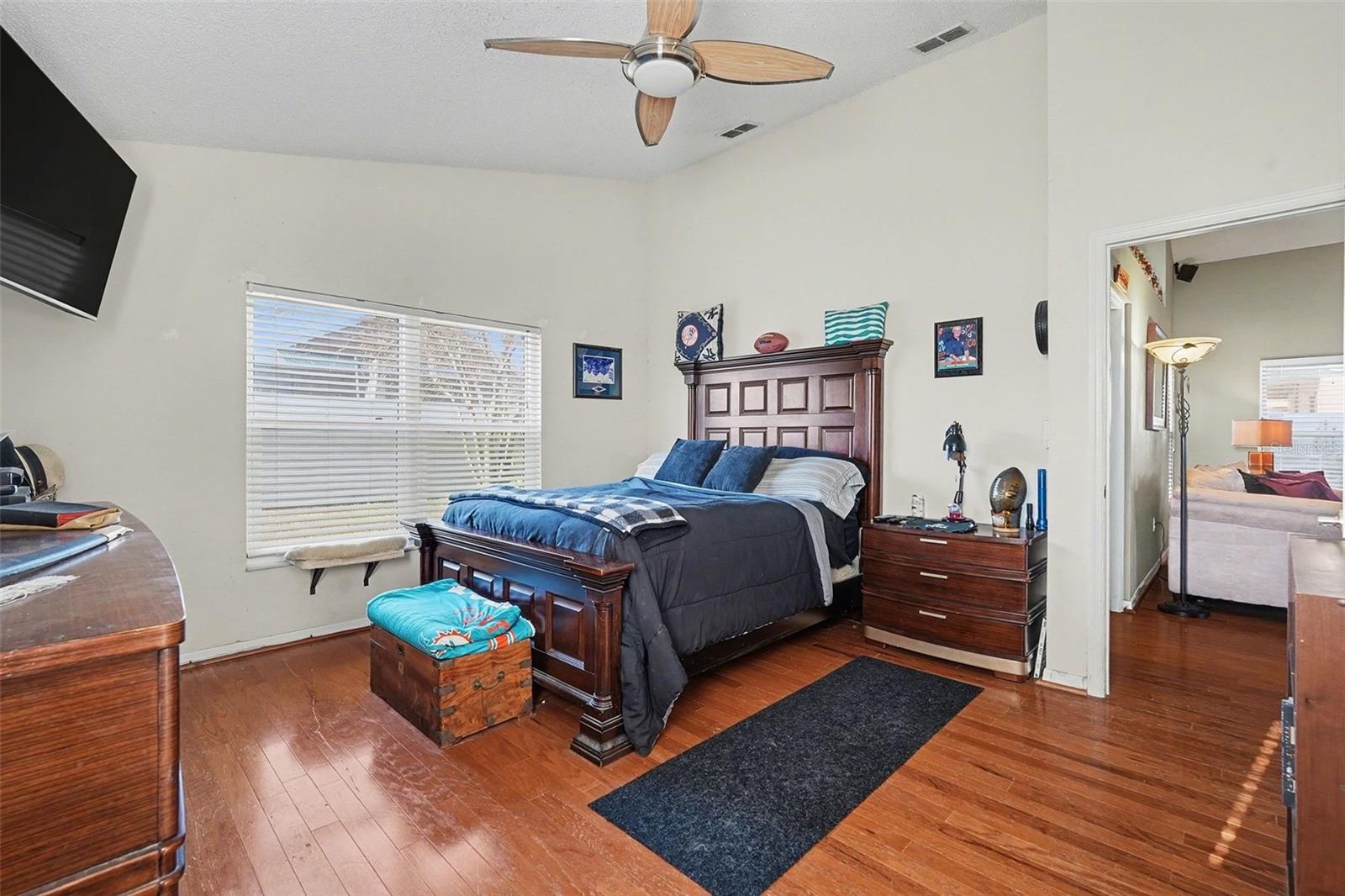 Image 15 of 29 For 2521 Arrowpointe Drive