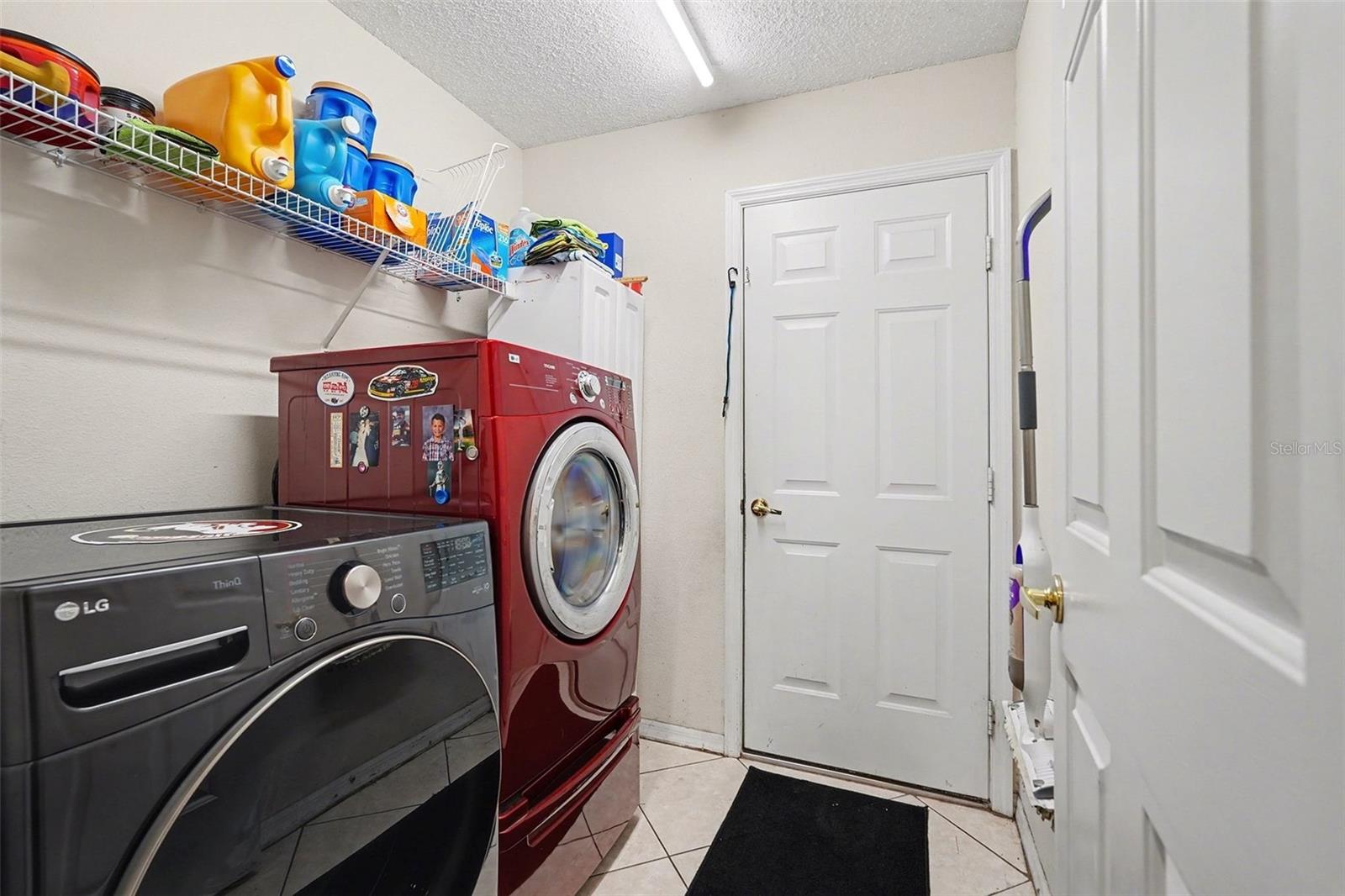 Image 21 of 29 For 2521 Arrowpointe Drive