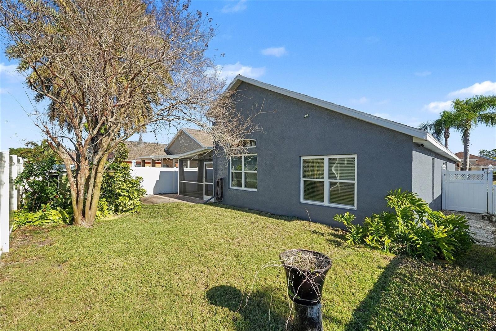 Image 25 of 29 For 2521 Arrowpointe Drive