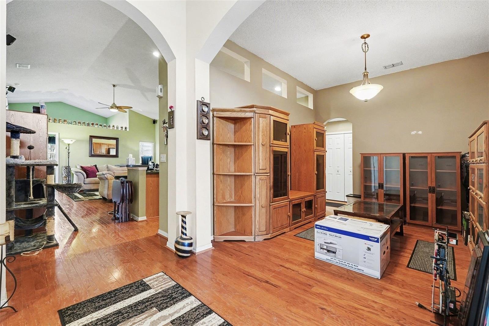 Image 5 of 29 For 2521 Arrowpointe Drive