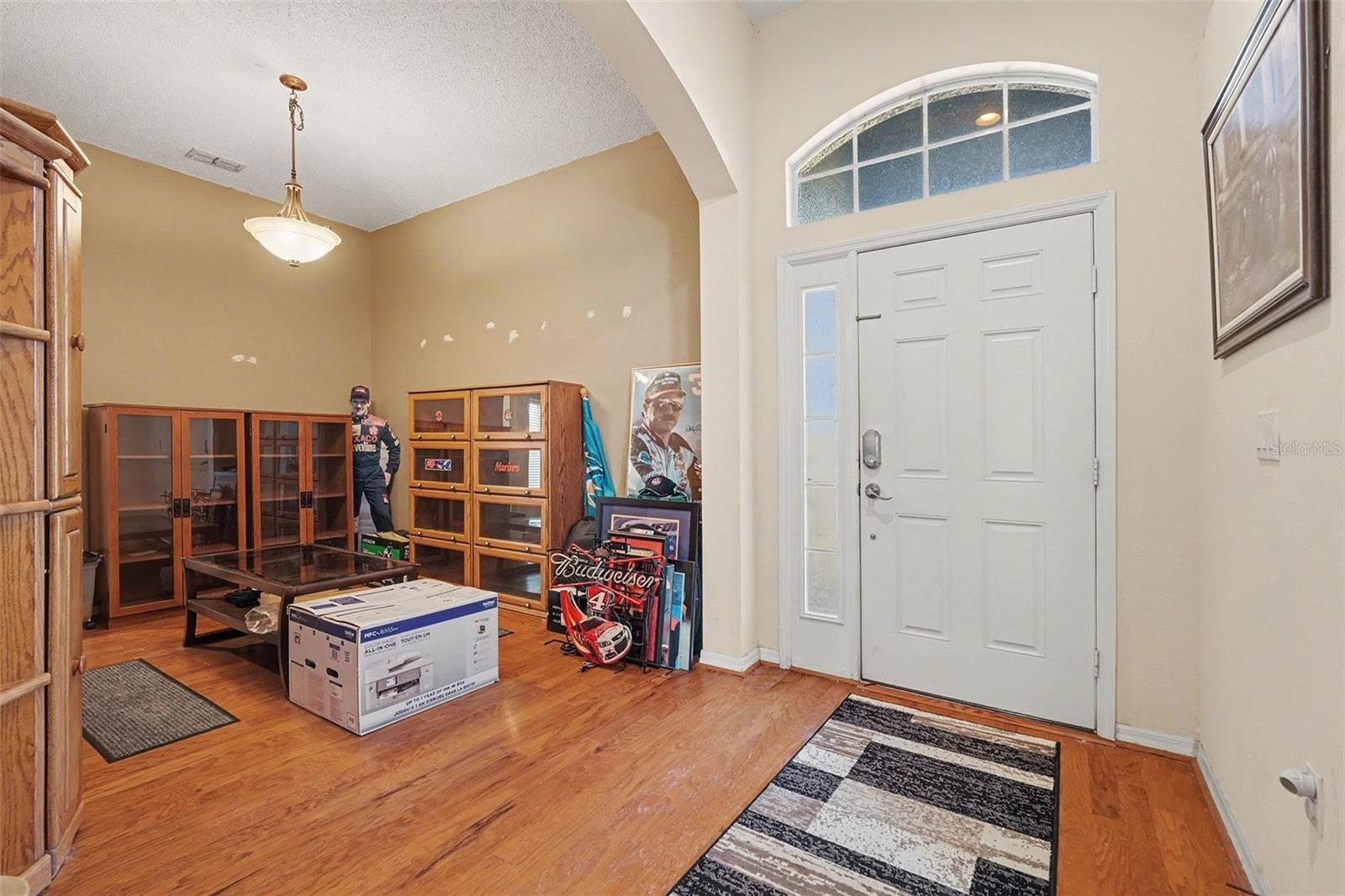 Image 6 of 29 For 2521 Arrowpointe Drive