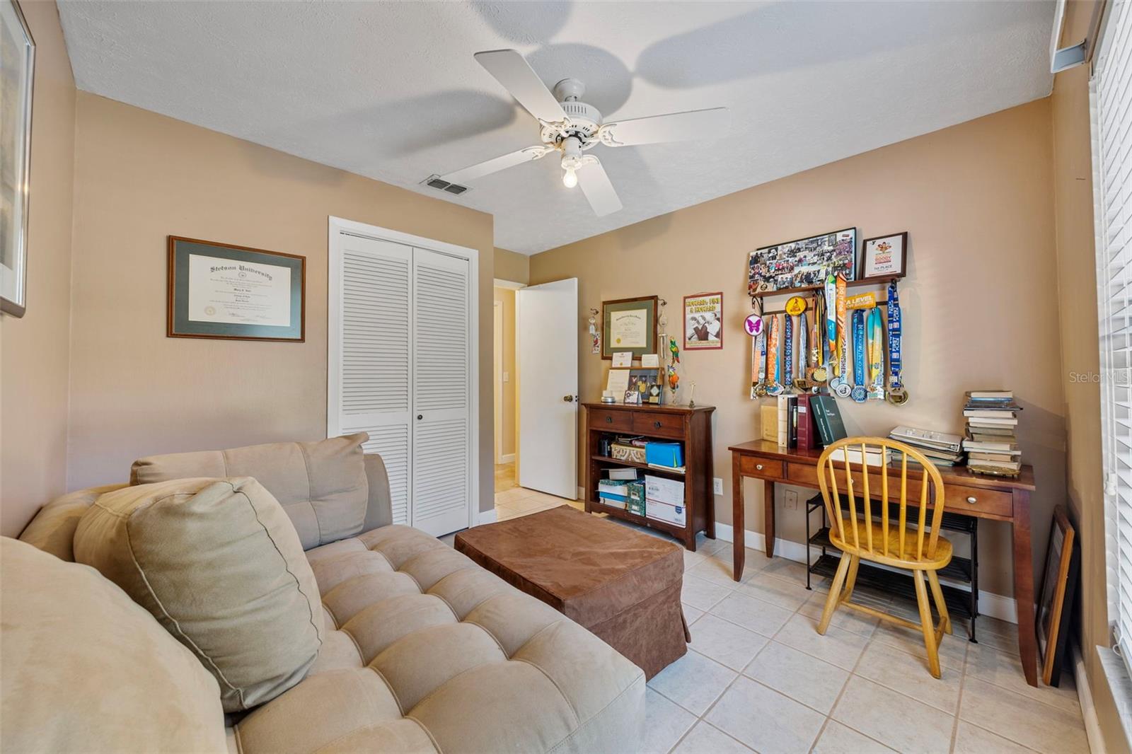 Image 10 of 41 For 402 Wedgefield Place