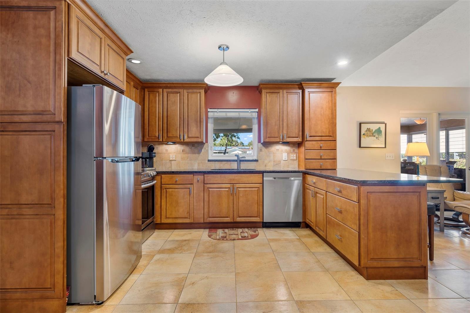 Image 15 of 41 For 402 Wedgefield Place