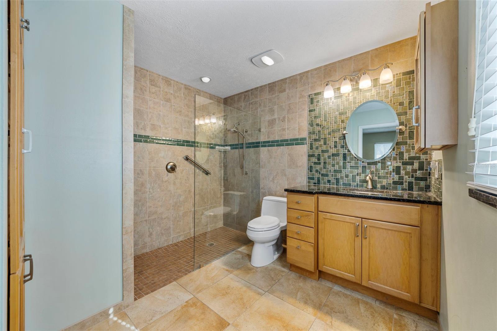 Image 23 of 41 For 402 Wedgefield Place