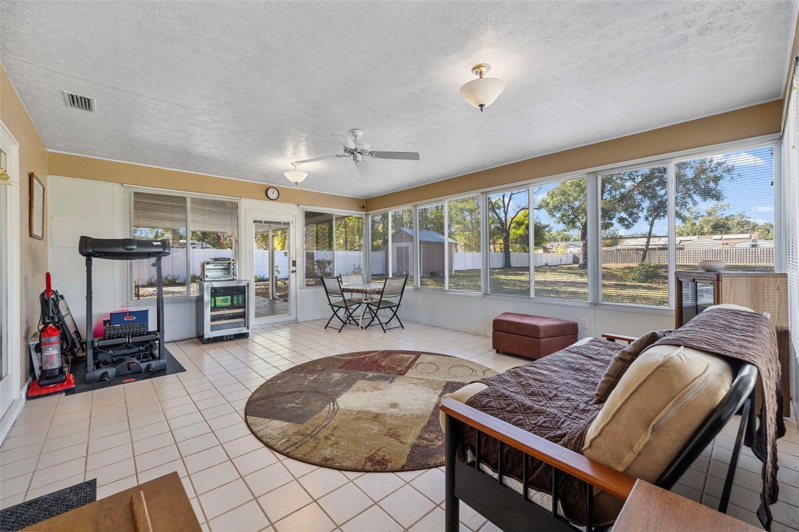 Image 27 of 41 For 402 Wedgefield Place