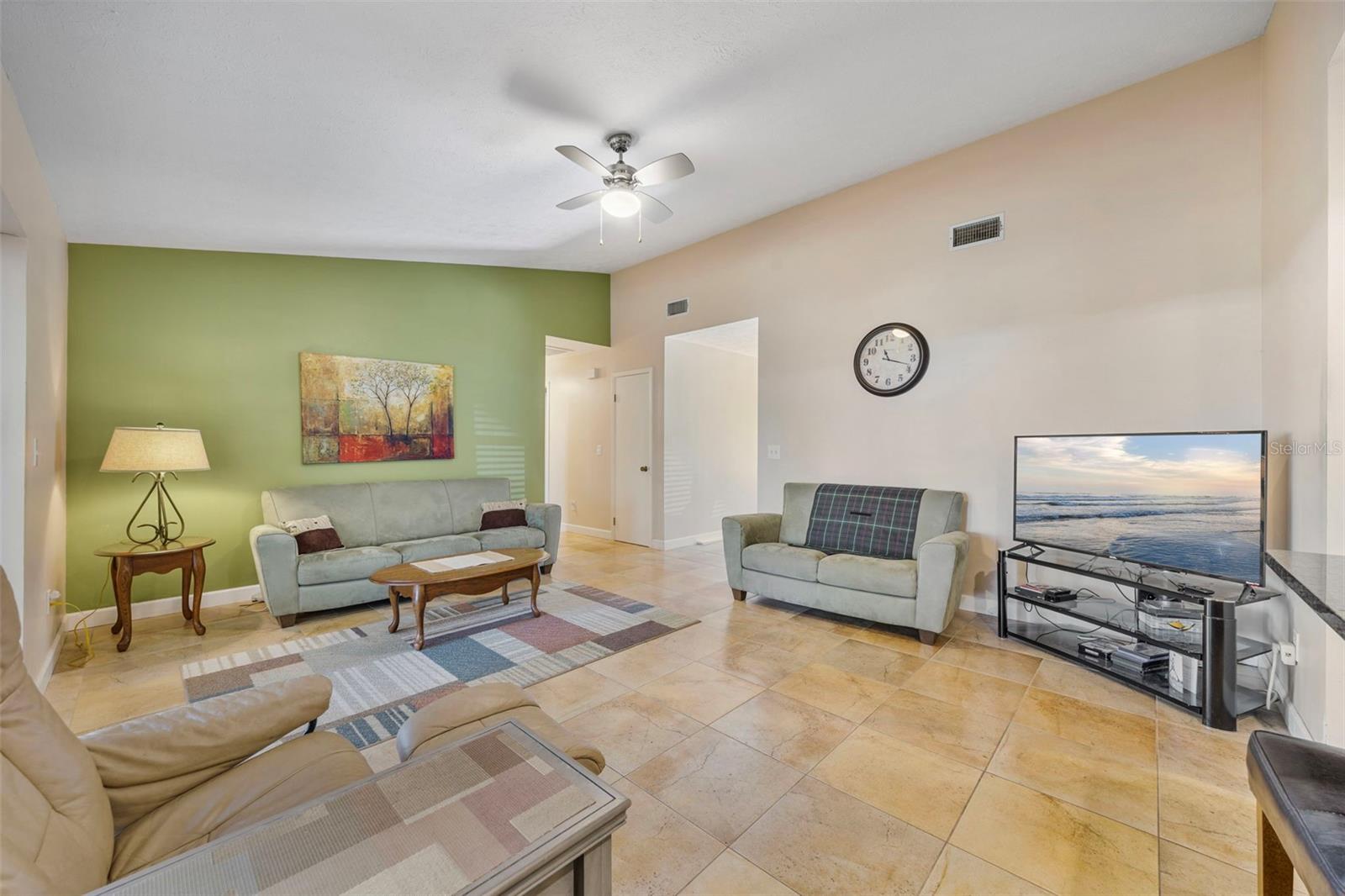 Image 3 of 41 For 402 Wedgefield Place