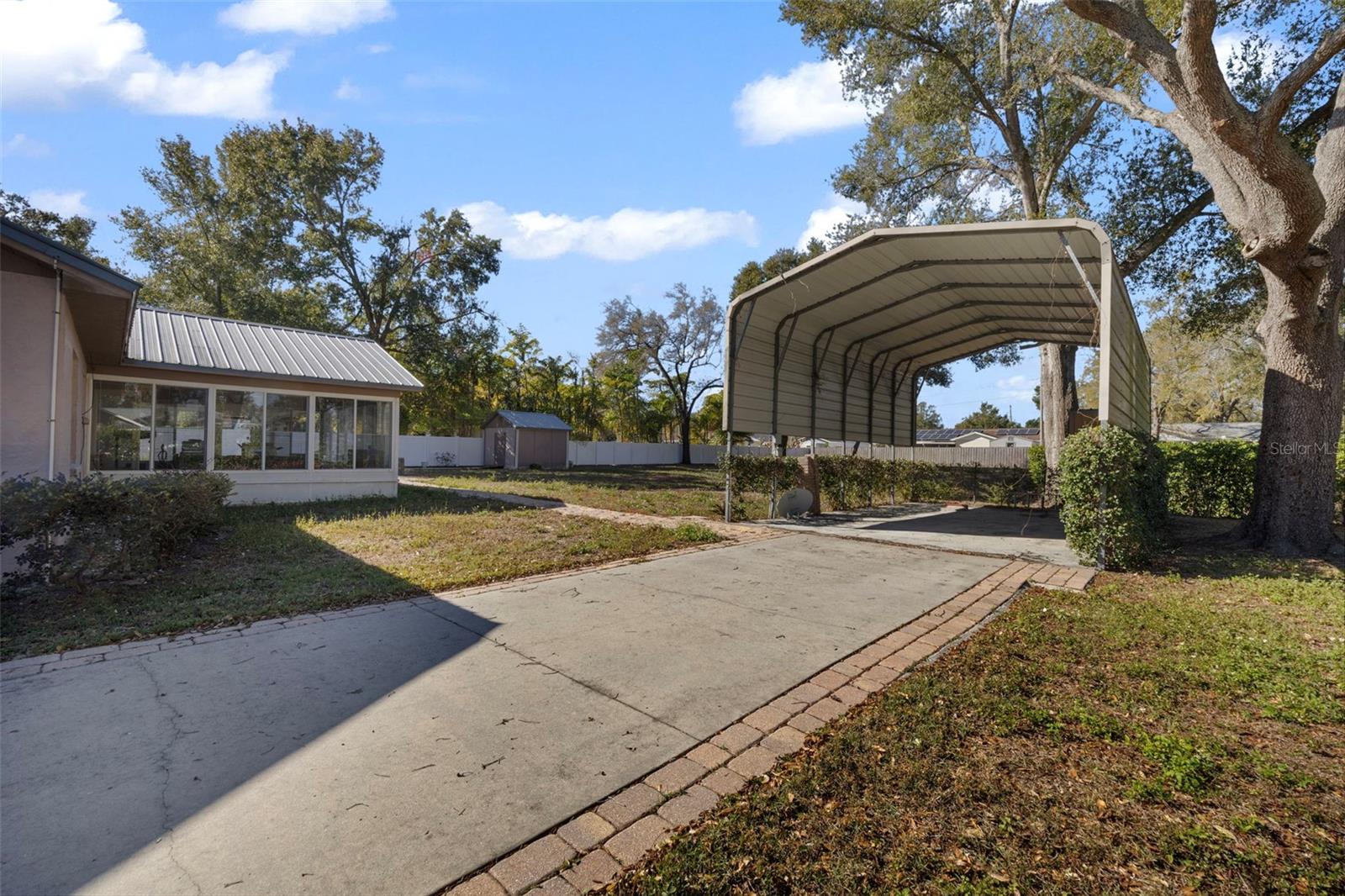 Image 33 of 41 For 402 Wedgefield Place