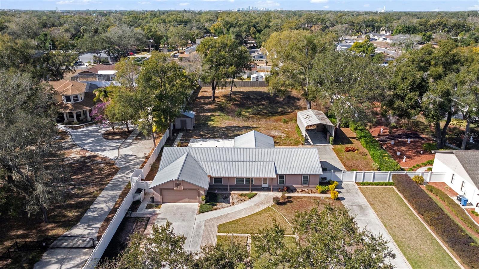 Image 36 of 41 For 402 Wedgefield Place