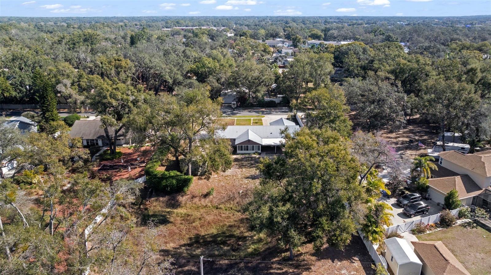 Image 38 of 41 For 402 Wedgefield Place