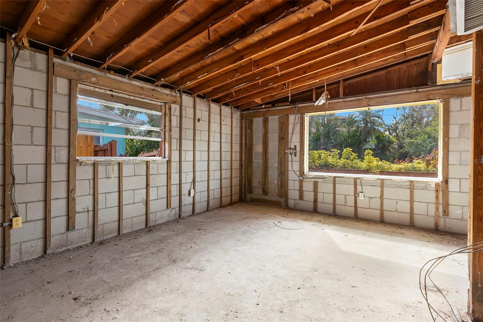 Image 37 of 52 For 9208 River Cove Drive