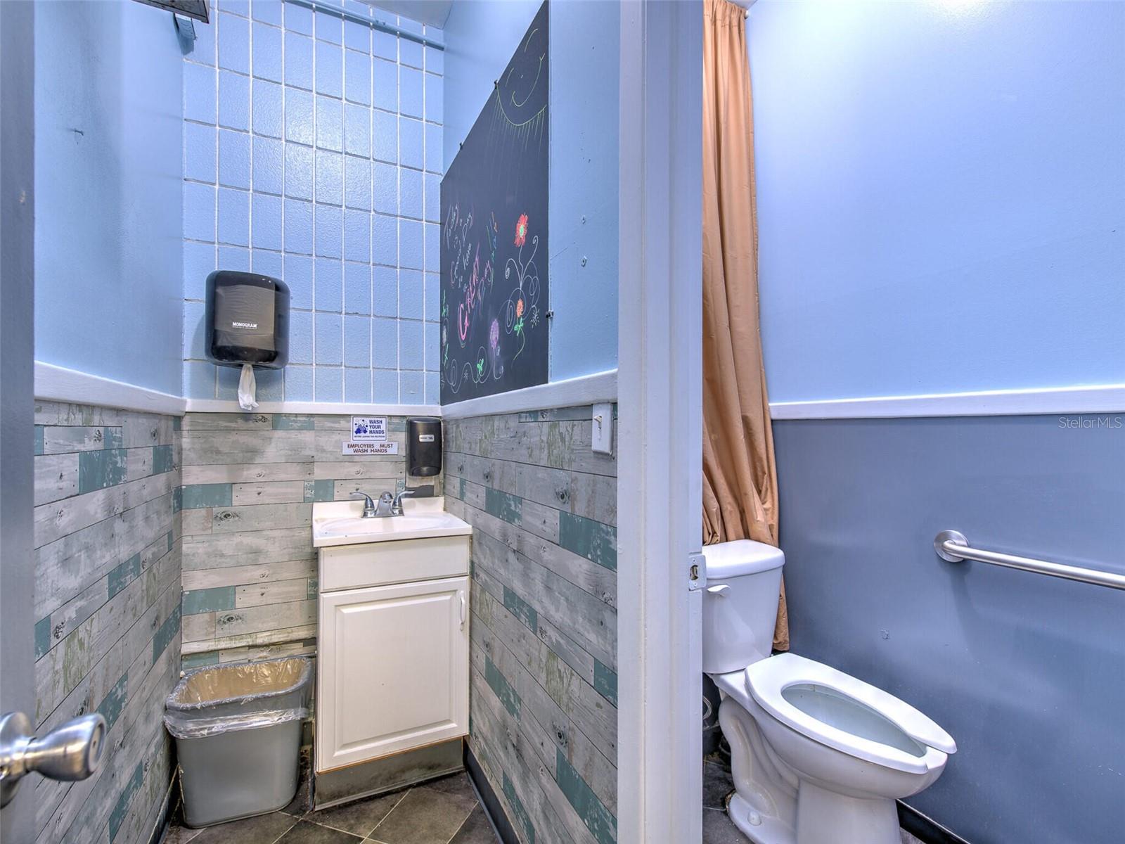 Image 17 of 35 For 8001 301 Highway