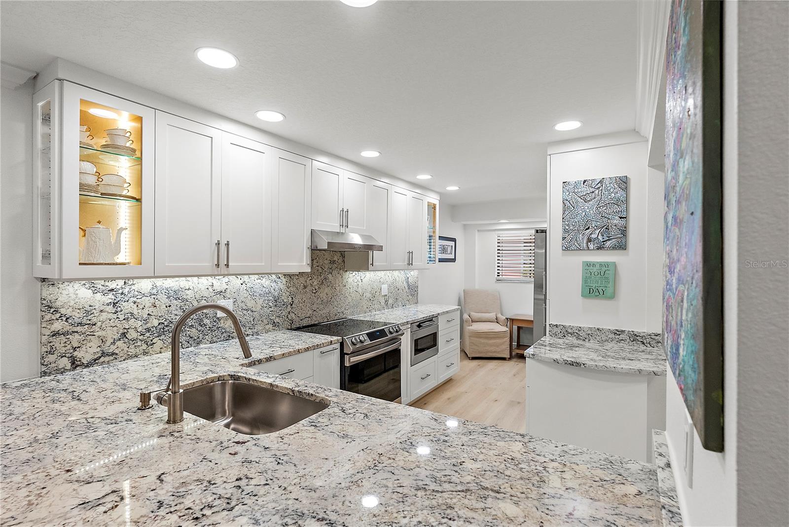 Image 5 of 38 For 9433 Harbor Greens Way 306