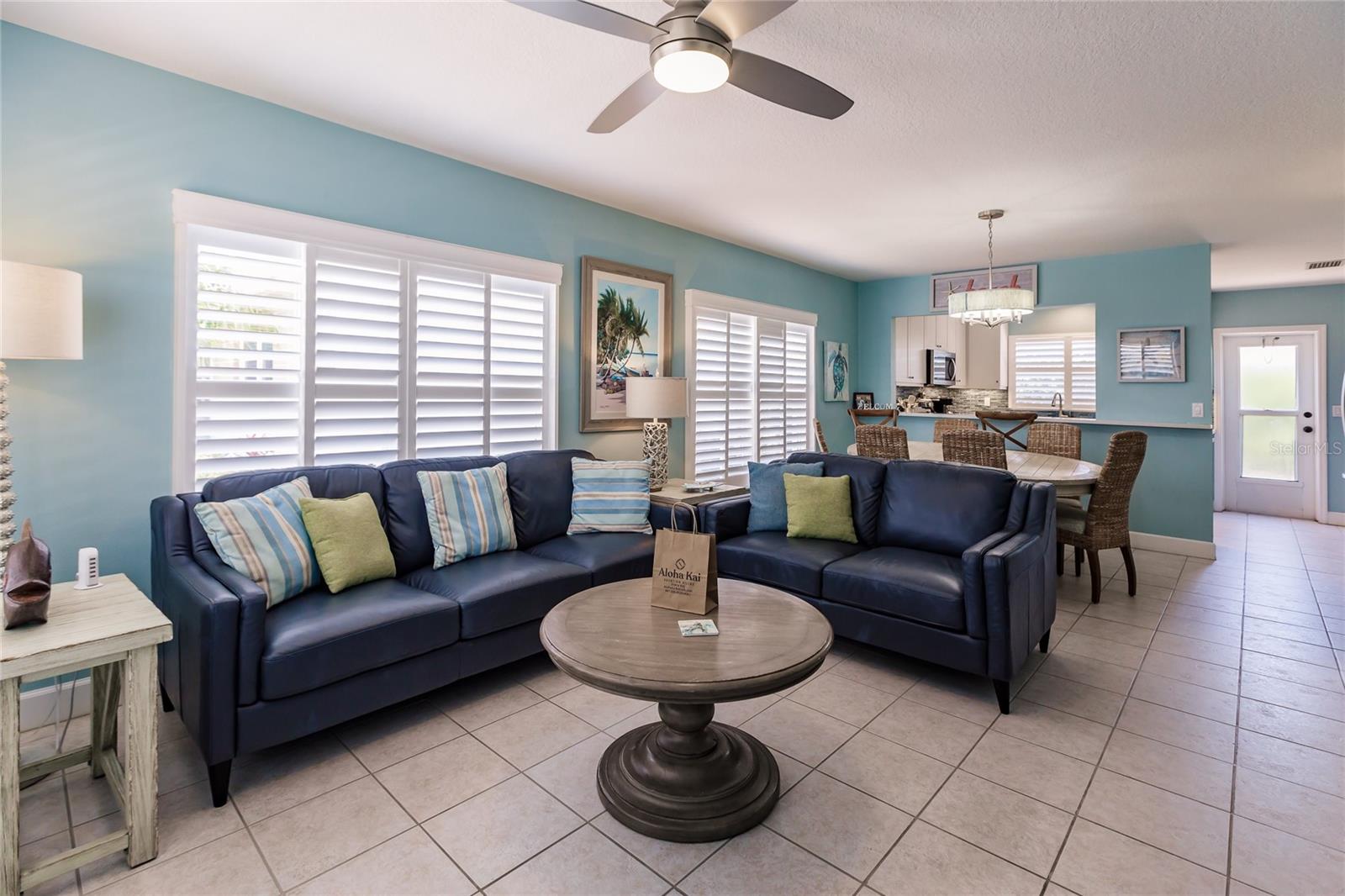 Image 4 of 15 For 6020 Midnight Pass Road 2