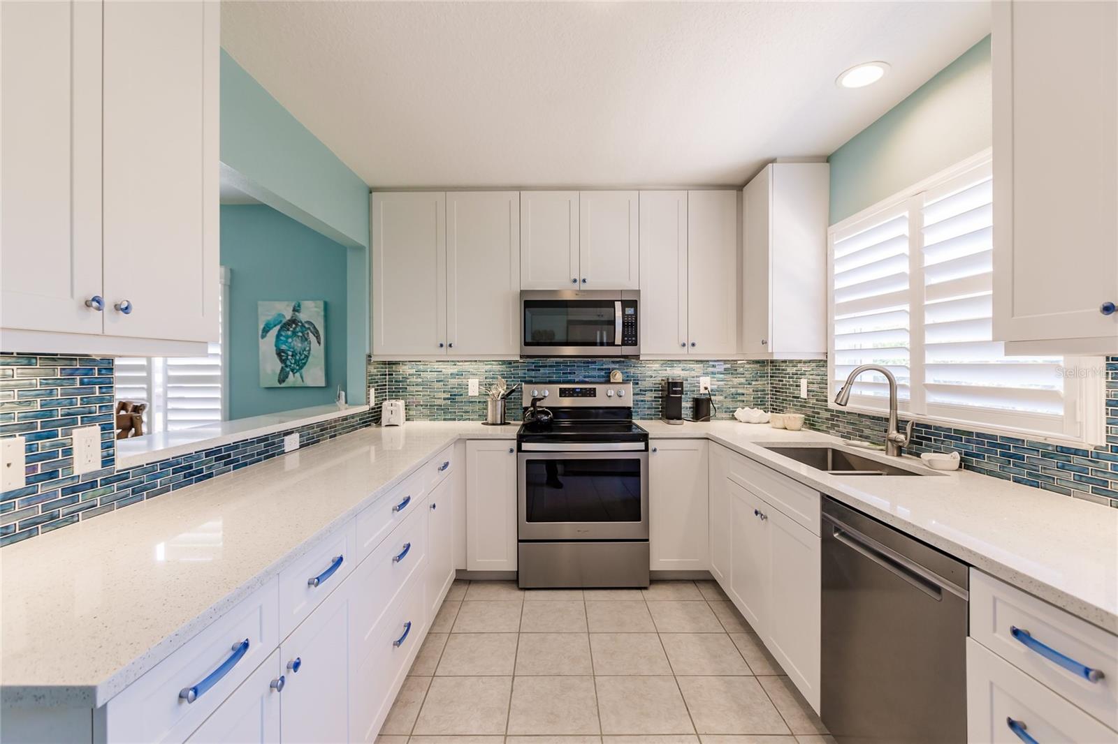 Image 5 of 15 For 6020 Midnight Pass Road 2