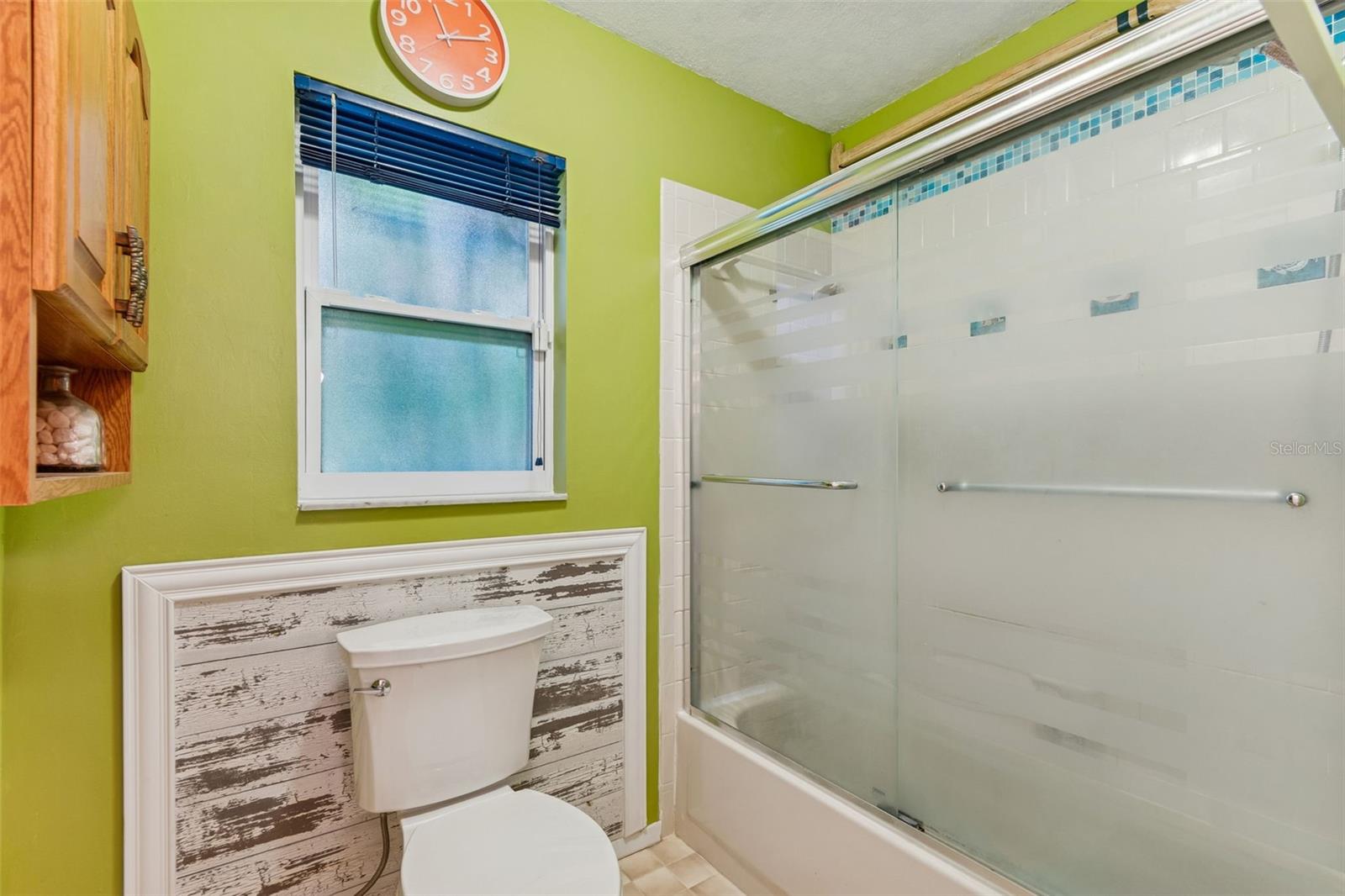 Image 34 of 51 For 4110 Bank Avenue