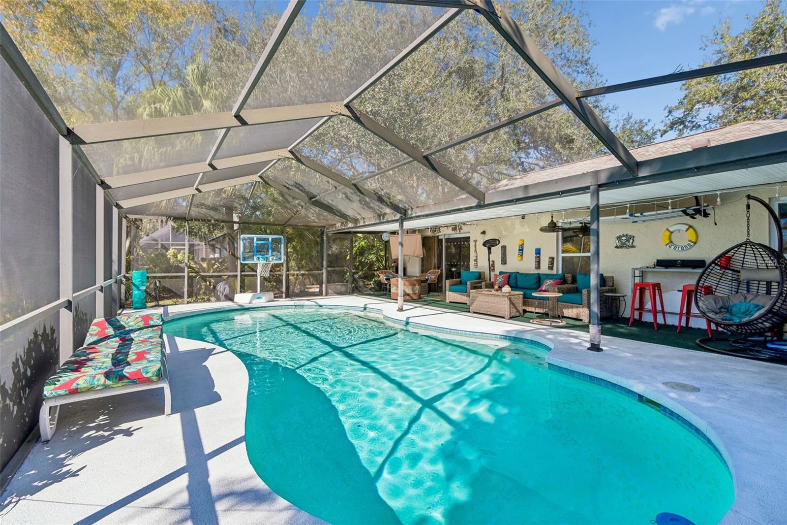 Image 35 of 51 For 4110 Bank Avenue