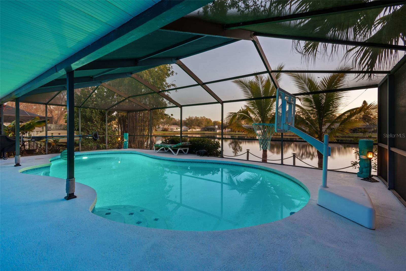 Image 40 of 51 For 4110 Bank Avenue