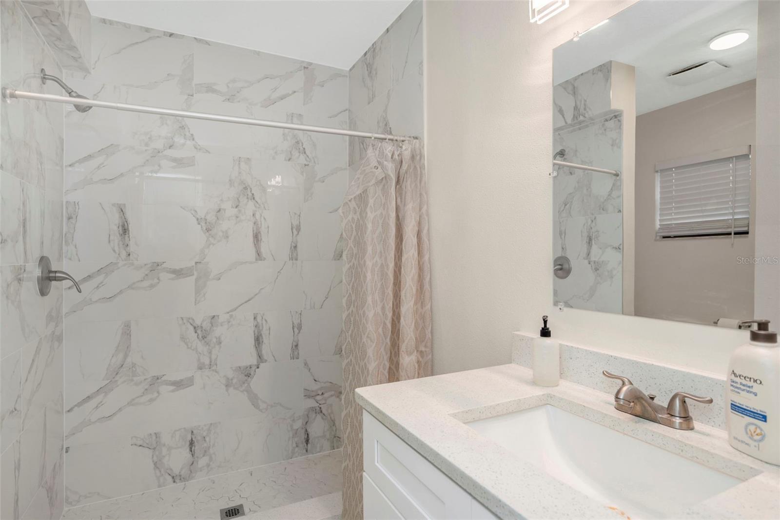 Listing photo id 22 for 9401 Willow Avenue