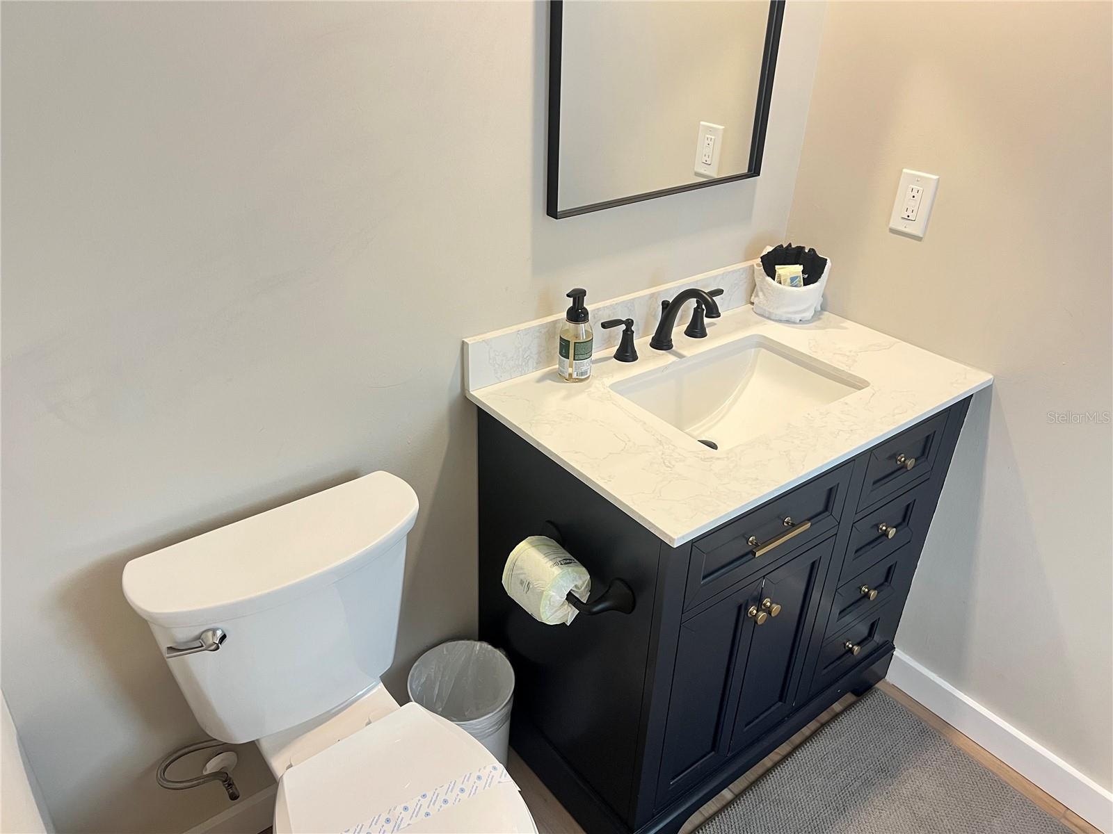 Image 11 of 14 For 6020 Midnight Pass Road 54