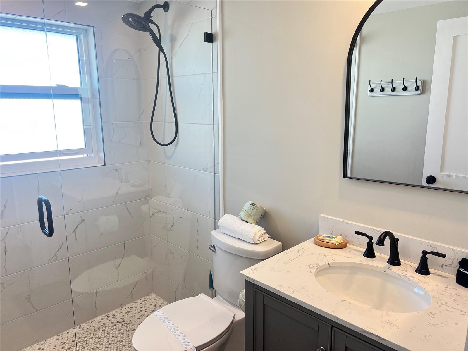 Image 13 of 14 For 6020 Midnight Pass Road 54