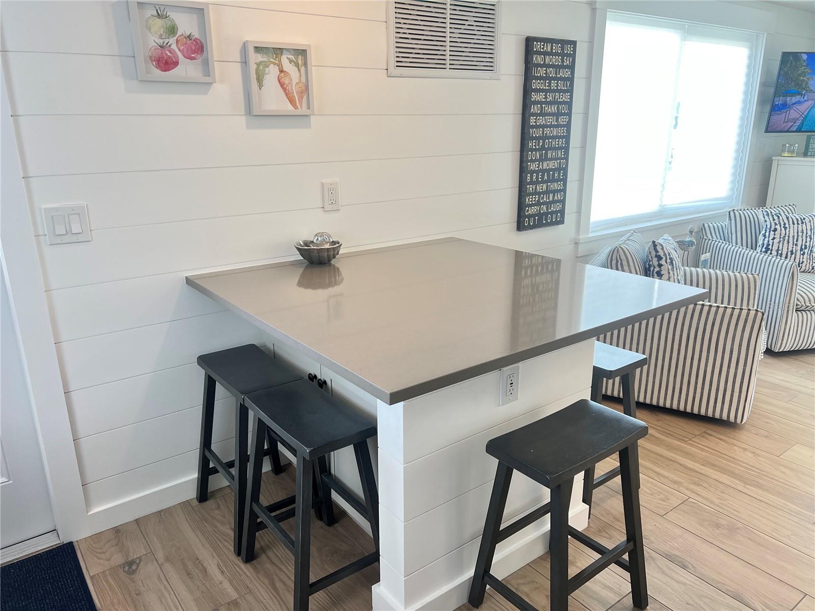 Image 5 of 14 For 6020 Midnight Pass Road 54