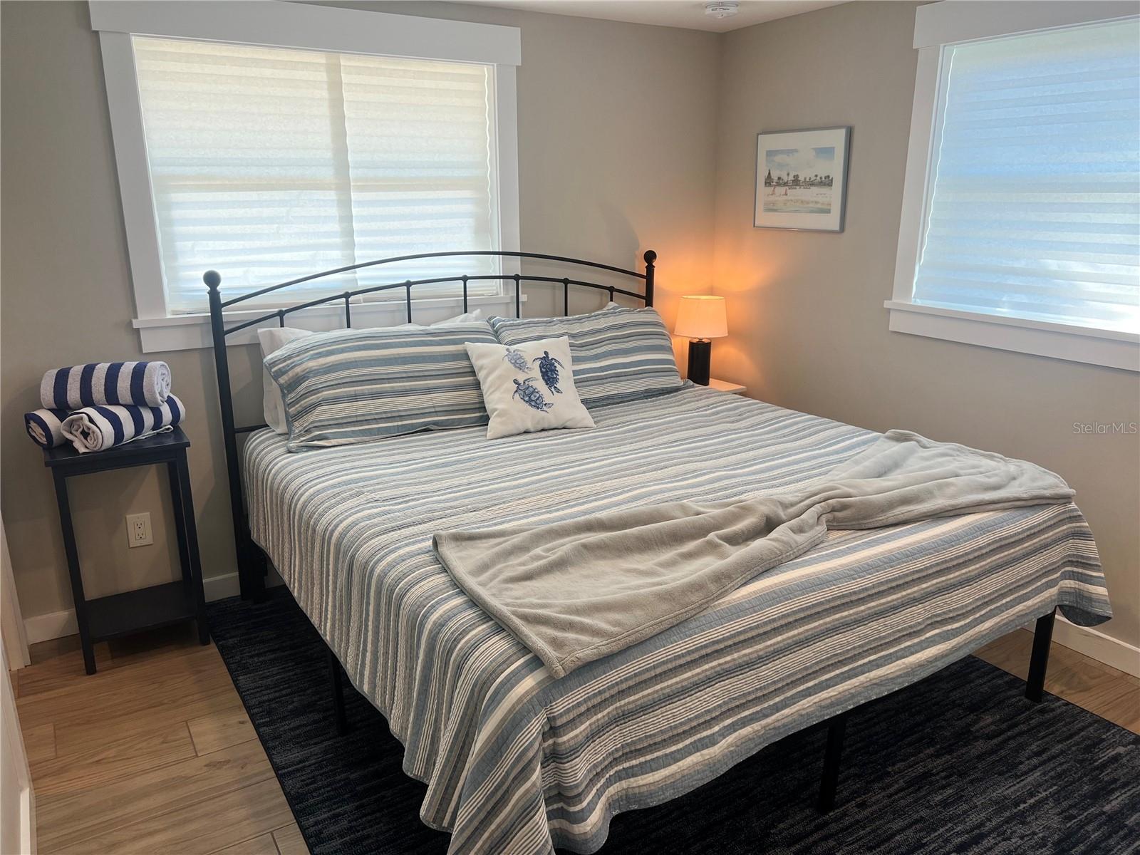 Image 9 of 14 For 6020 Midnight Pass Road 54