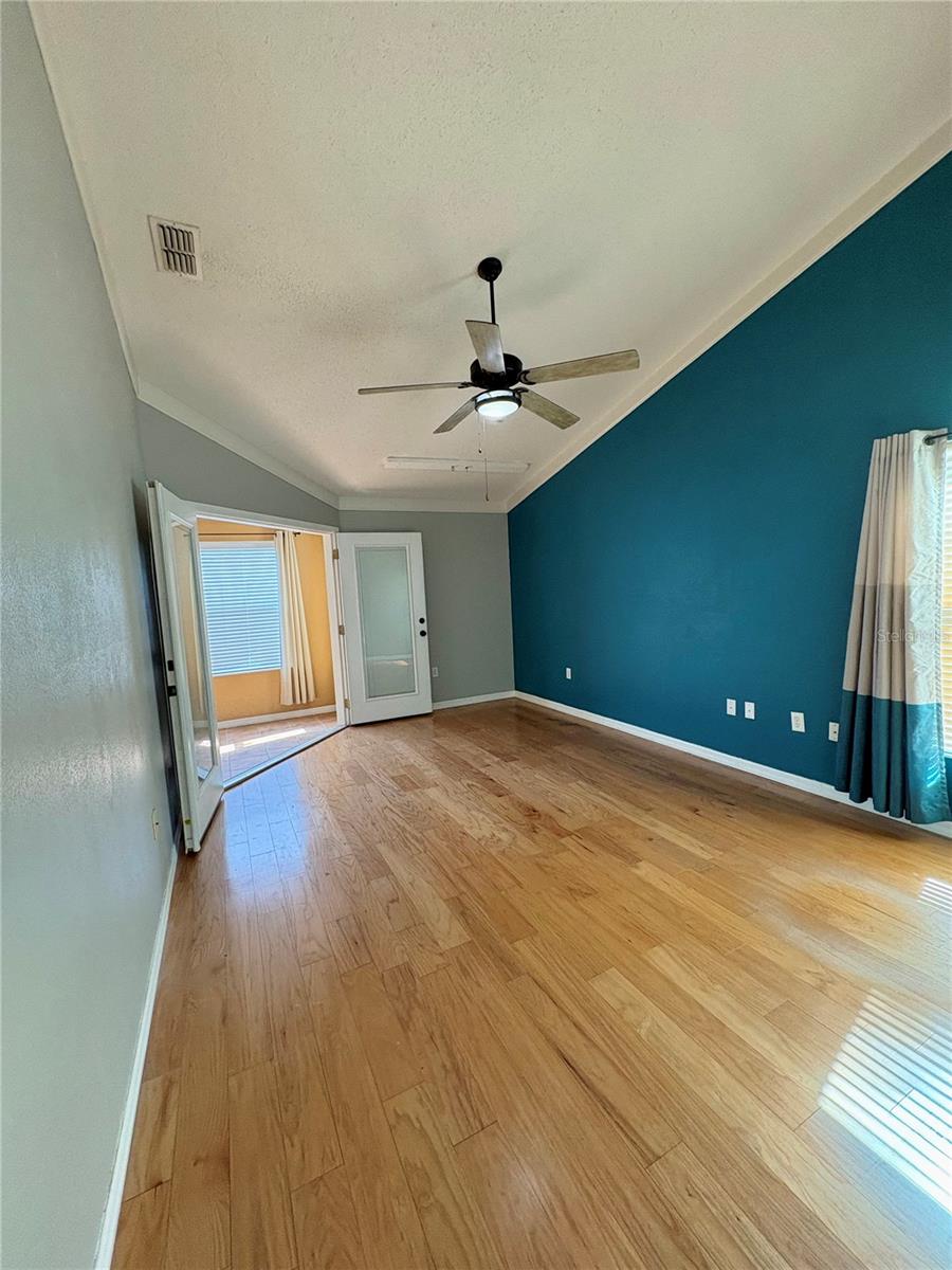 Image 13 of 33 For 7445 Mulligan Court