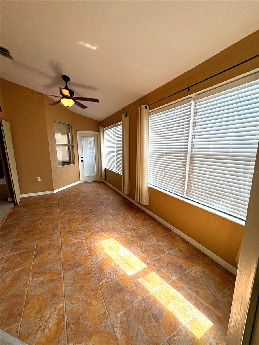 Image 21 of 33 For 7445 Mulligan Court