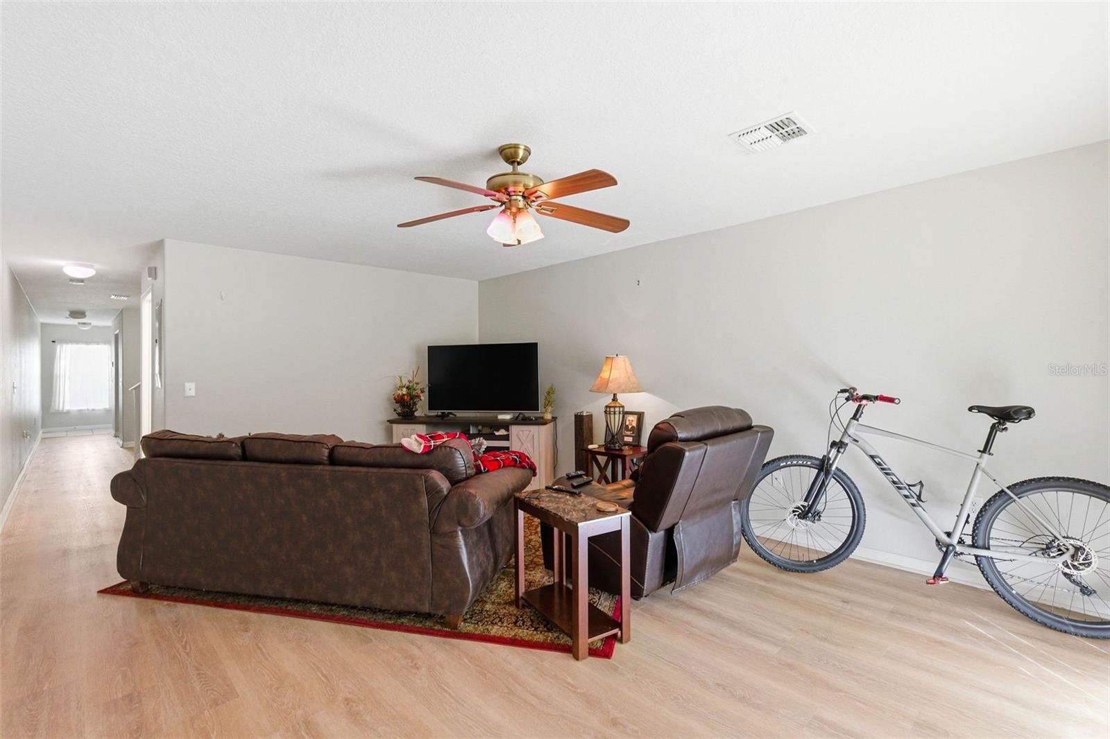 Image 36 of 52 For 37548 Daliha Terrace