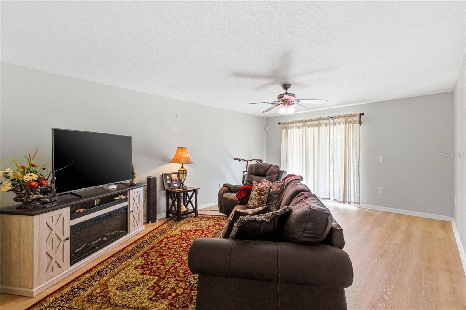 Image 38 of 52 For 37548 Daliha Terrace