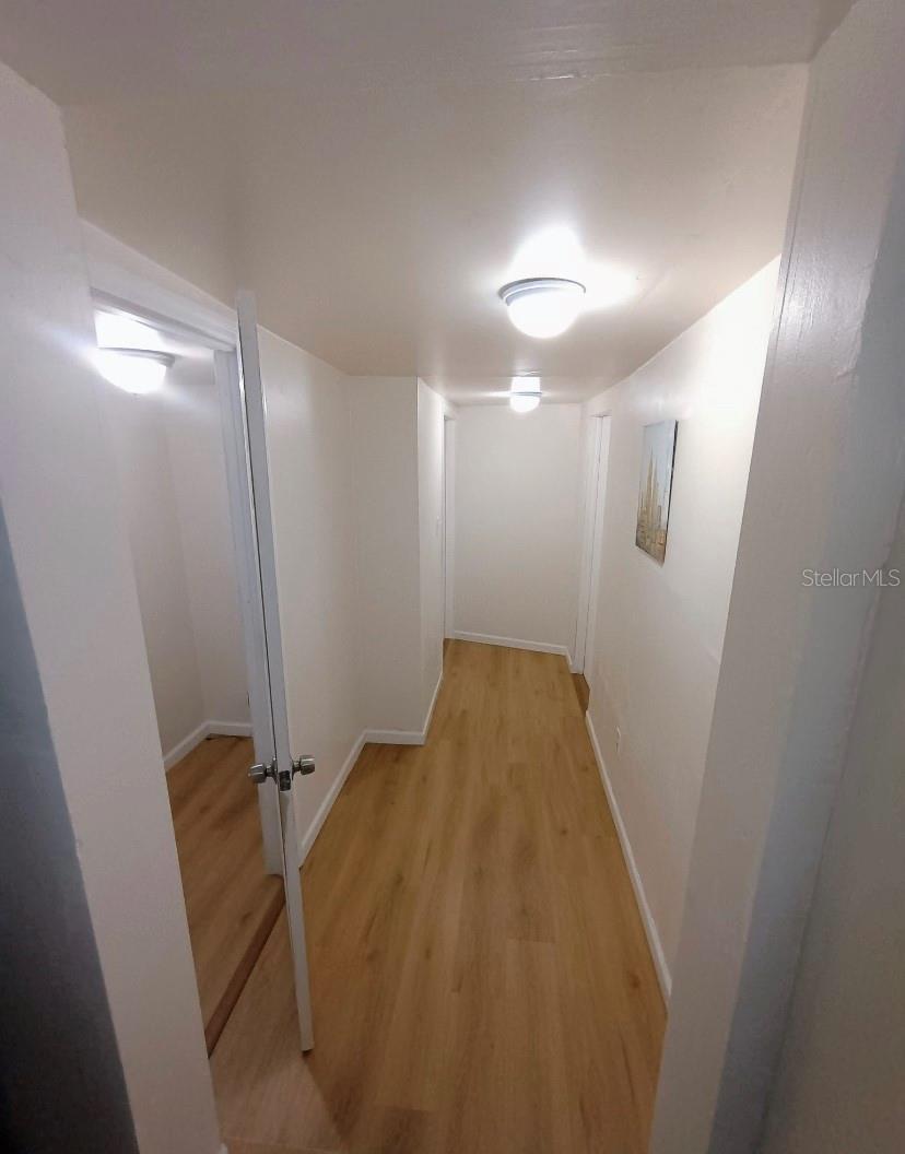 Listing photo id 19 for 405 Orion Avenue