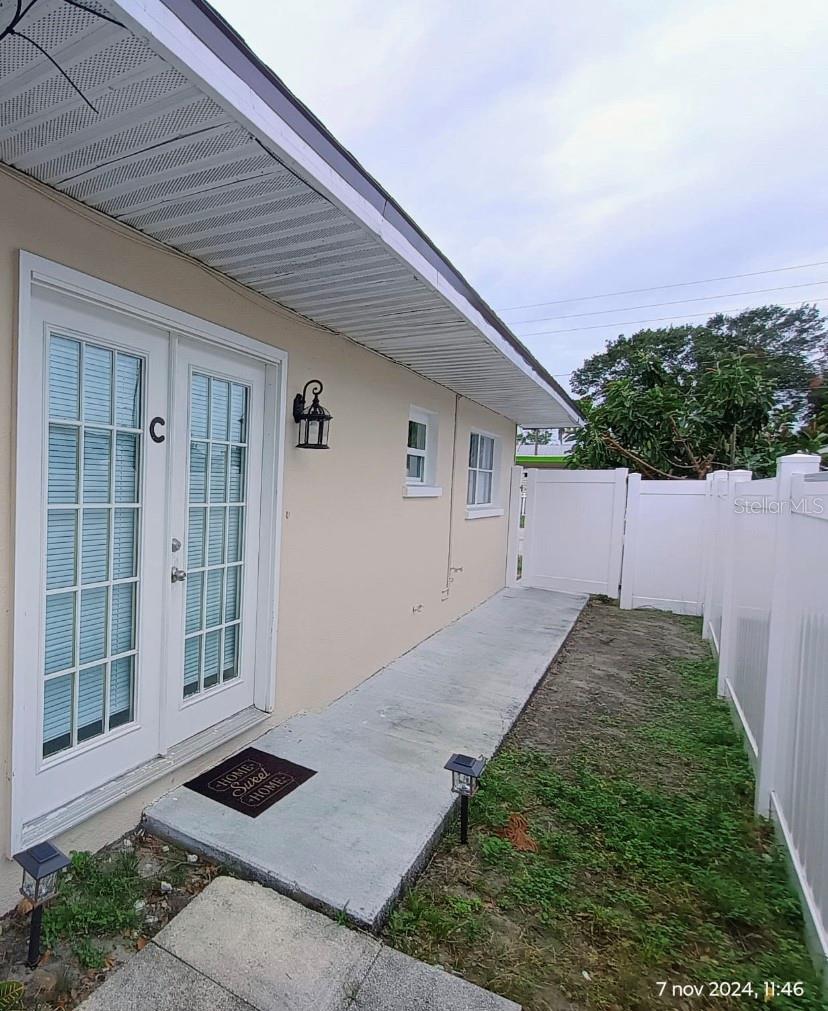 Listing photo id 23 for 405 Orion Avenue