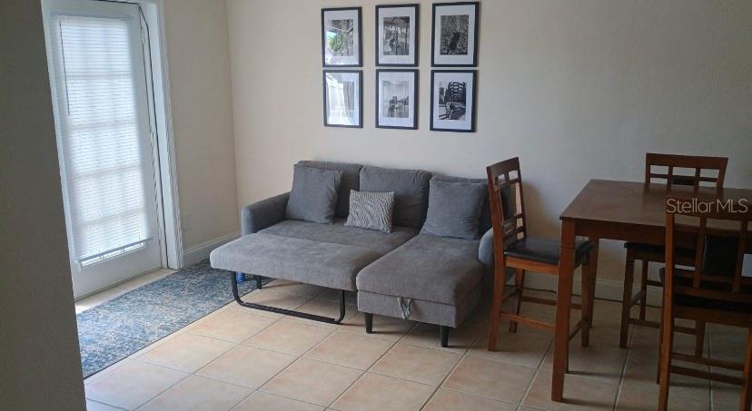 Listing photo id 25 for 405 Orion Avenue