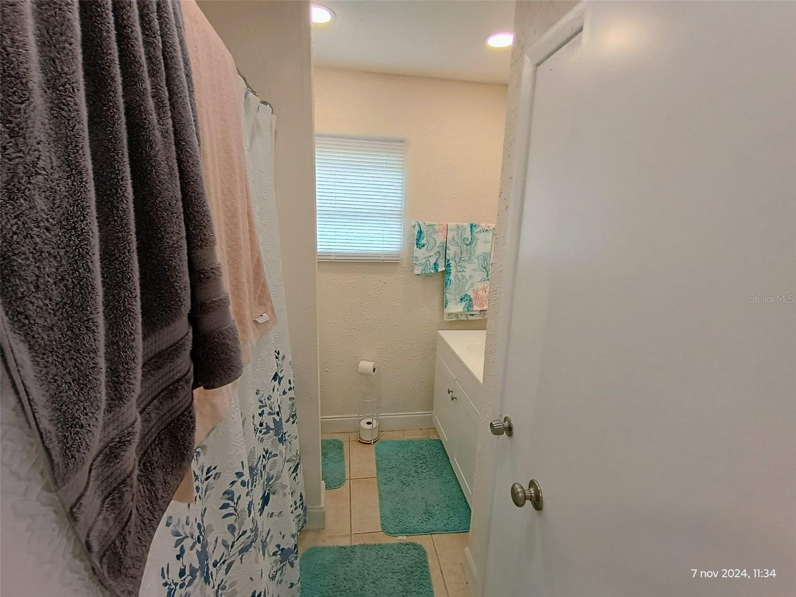 Listing photo id 30 for 405 Orion Avenue