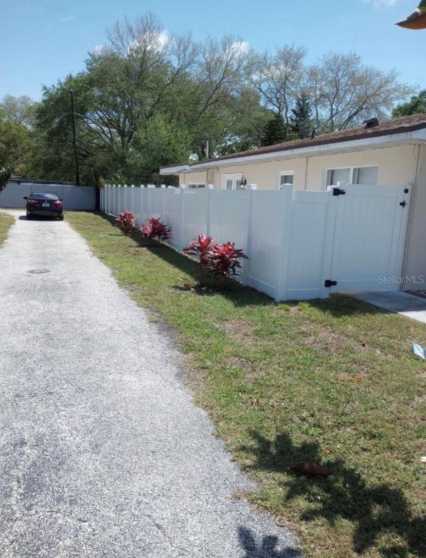 Listing photo id 33 for 405 Orion Avenue