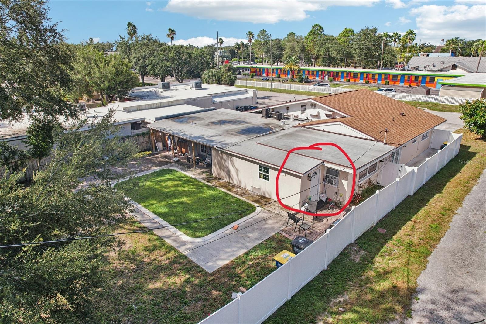 Listing photo id 34 for 405 Orion Avenue