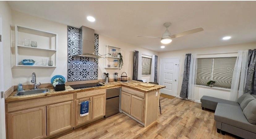 Listing photo id 3 for 405 Orion Avenue