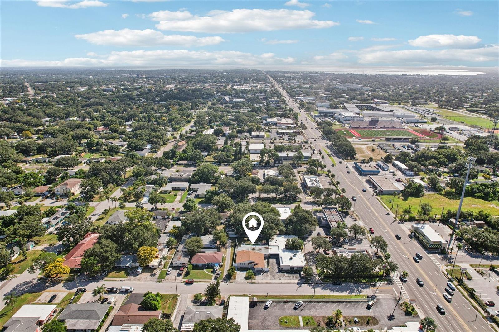 Listing photo id 56 for 405 Orion Avenue