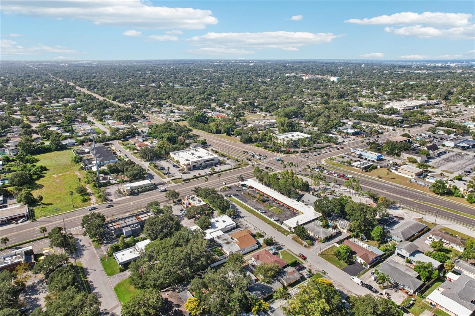 Listing photo id 58 for 405 Orion Avenue