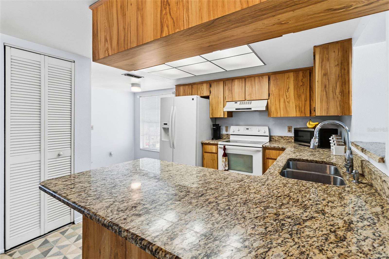 Image 10 of 34 For 7401 121st Terrace