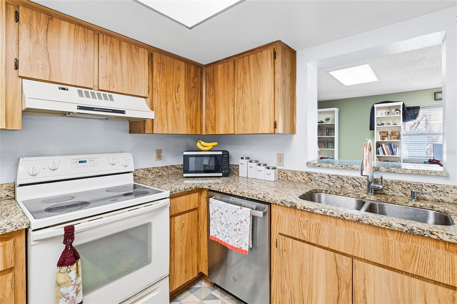 Image 12 of 34 For 7401 121st Terrace