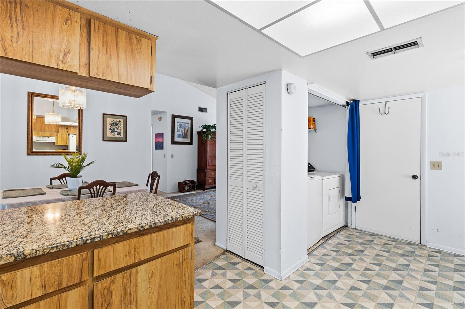 Image 13 of 34 For 7401 121st Terrace