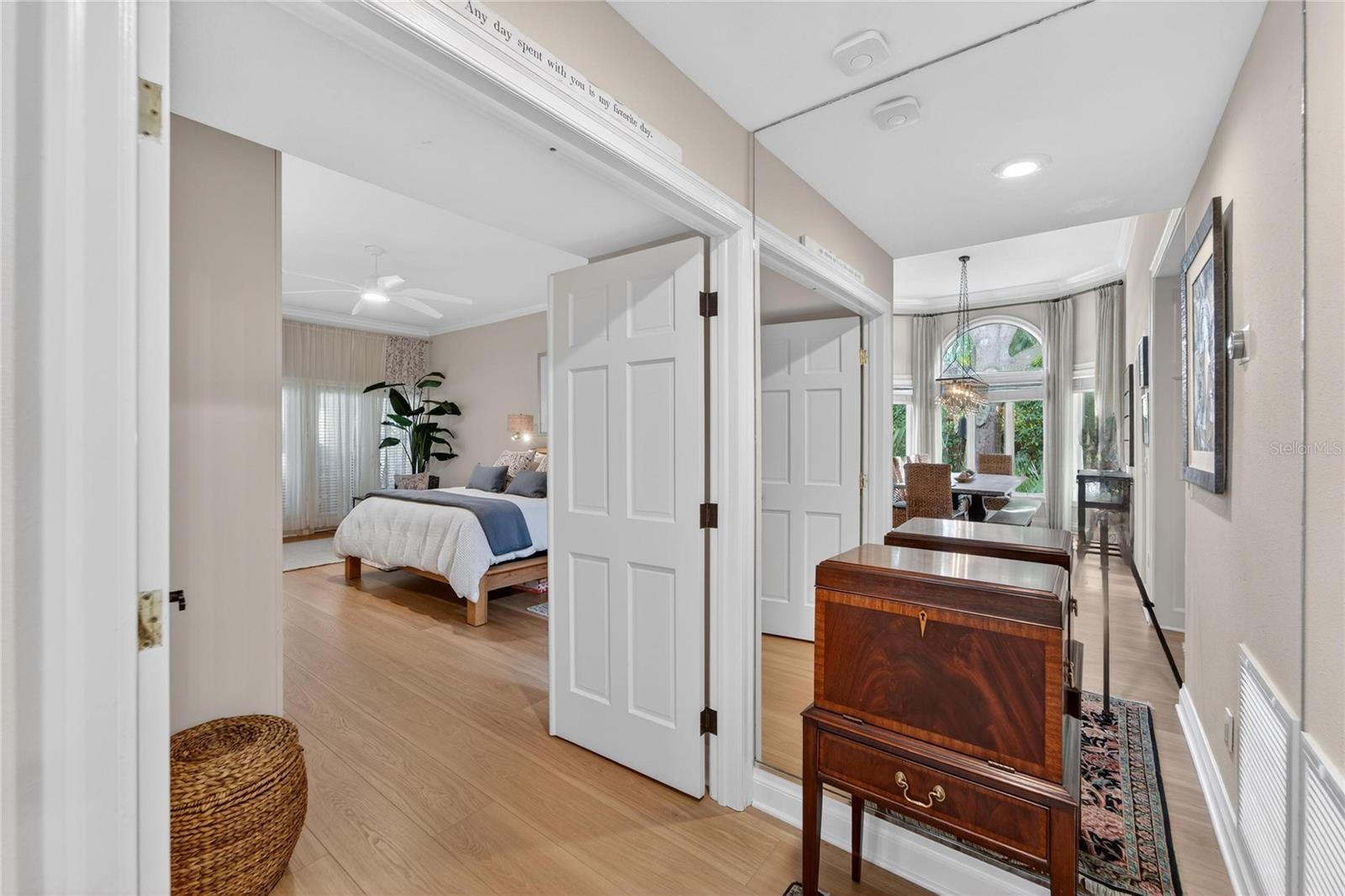 Listing photo id 18 for 1105 Flores De Avila