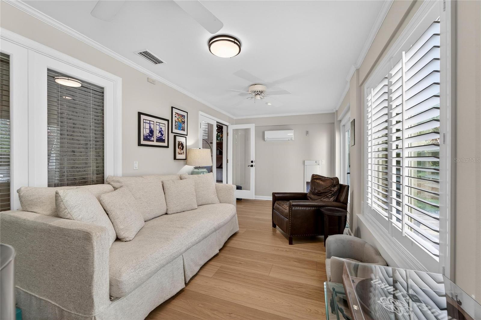 Listing photo id 22 for 1105 Flores De Avila