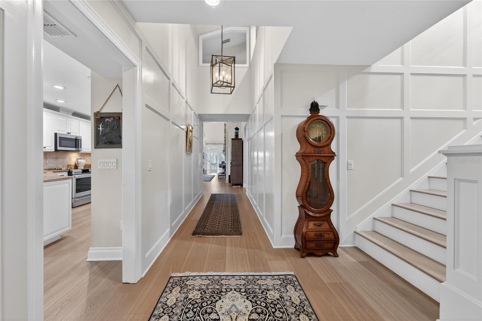 Listing photo id 31 for 1105 Flores De Avila