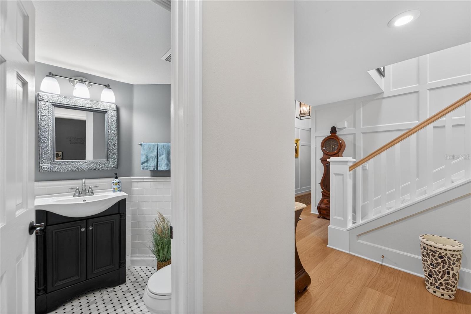 Listing photo id 34 for 1105 Flores De Avila