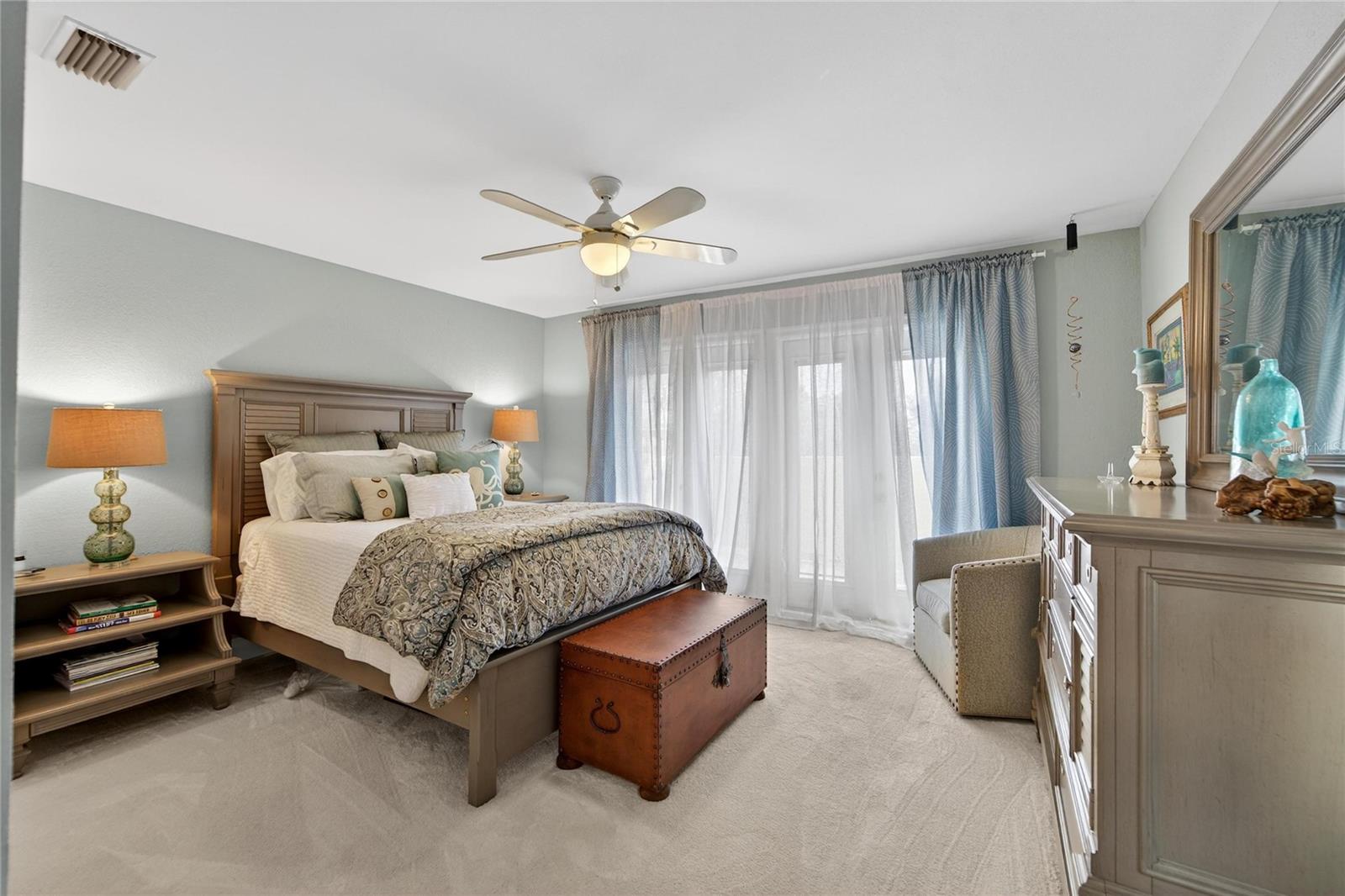 Listing photo id 38 for 1105 Flores De Avila