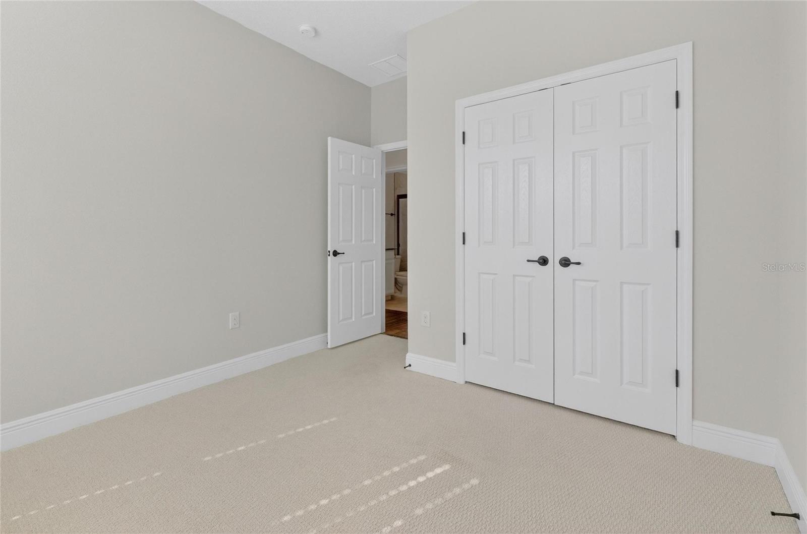 Image 21 of 35 For 13890 Kingfisher Glen Drive